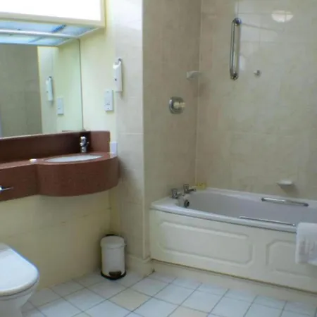 Hotel Tong Park 4*